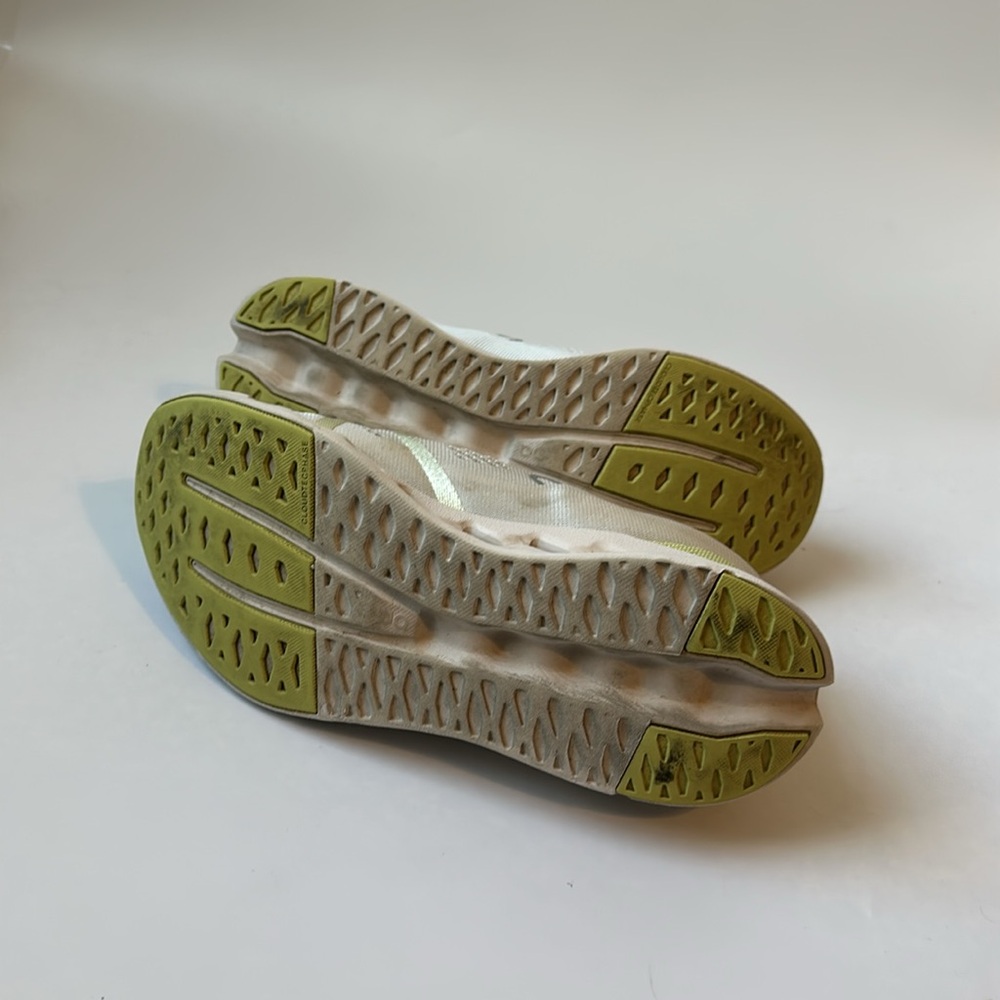 On Cloudsurfer - image 6